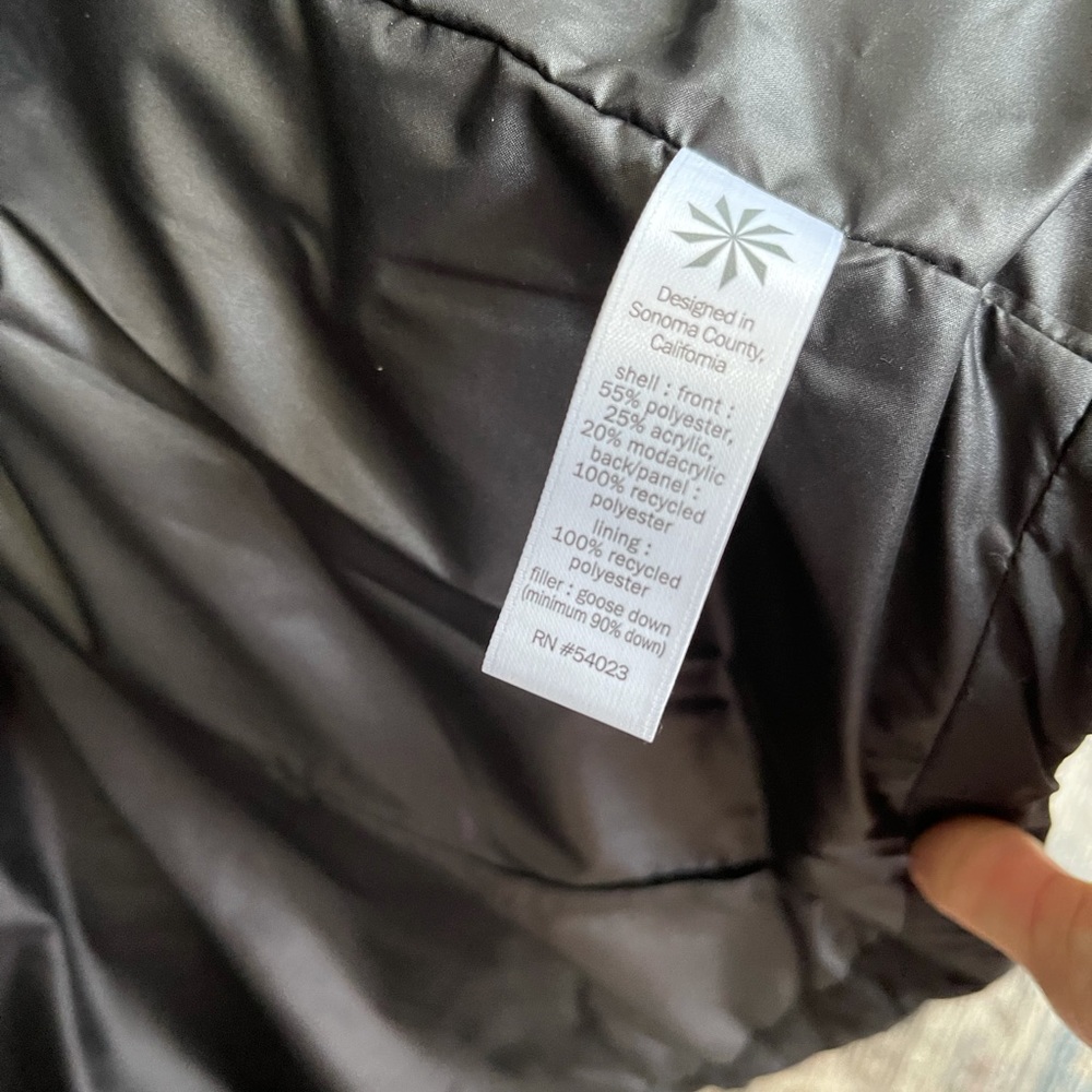 💗 EUC Athleta Vest conscious down alternative - SIZE SMALL - Picture 6 of 7